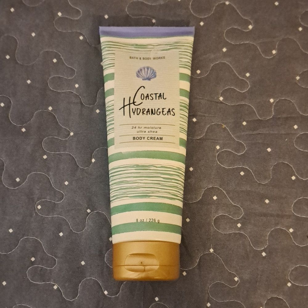 Bath & Body Works Coastal Hydrangeas body cream
